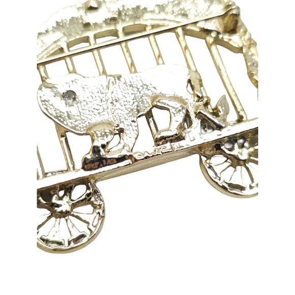 AJC Rhinestones Lion in Circus Wagon Cage Brooch Pin Gold Tone Vintage - Picture 4 of 6